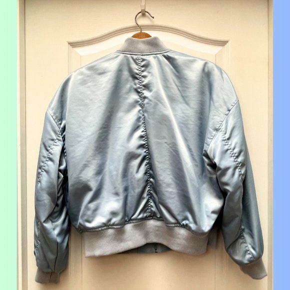 Urban Outfitters Cara Satin Reversible Bomber Jacket Size Medium - Picture 2 of 5